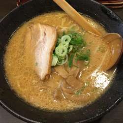 濃厚味噌らーめん(820円)