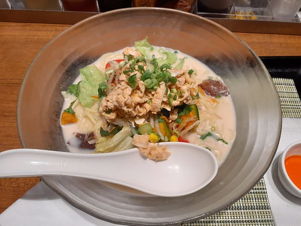 「夏野菜と豚しゃぶ冷やしちゃんぽん　期間限定」@長崎ちゃんぽん リンガーハット 川越U_PLACE店の写真