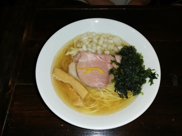 「白煮干中華そば」@麺屋らんまるの写真