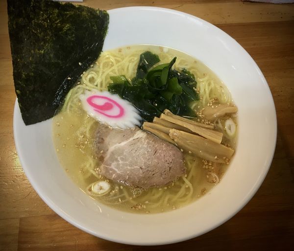 「塩らーめん(細麺・680¥)」@麺屋 せんりの写真