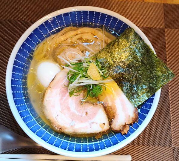 「あっさり塩らぁ麺＋味玉」@らぁ麺 桃の屋の写真