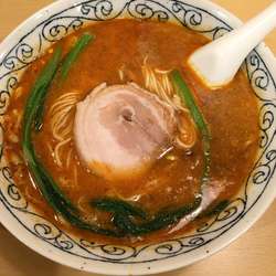 秘伝担々麺(800円)