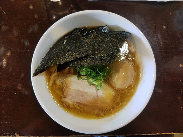 「濃厚鶏豚白湯麺+味玉  ﾒﾝﾏ抜き」@らーめんダイニング 庵の写真