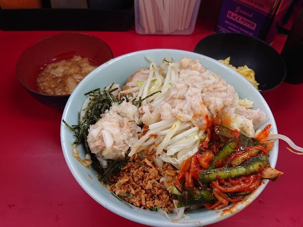 「冷や汁なし ツナたま ポン酢ver ニラだれ マヨたく あまい脂」@ラーメン二郎 中山駅前店の写真