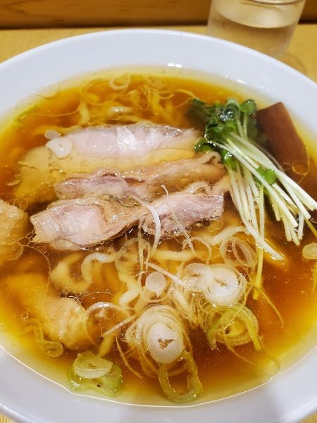 「親鶏中華そば+本わさび小丼」@手打 親鶏中華そば 綾川の写真