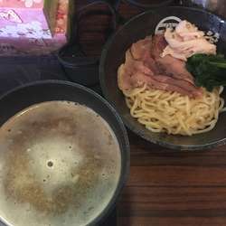 博多風鶏白湯つけ麺(850円)