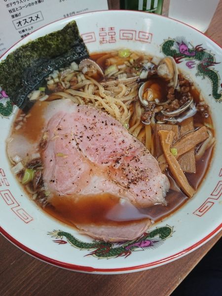 「ハイサワー＋中華そば＋セロリナンプラー漬け」@大衆食堂スタンド そのだ 五反田店の写真