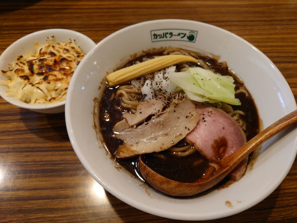 「【限定】スパイシーカレーまぜそば900円＋チーズご飯250」@らーめん カッパハウスの写真