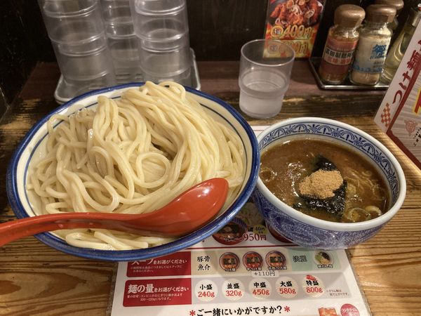 「超特盛つけ麺（1kg）」@つけ麺専門店 三田製麺所 三田本店の写真