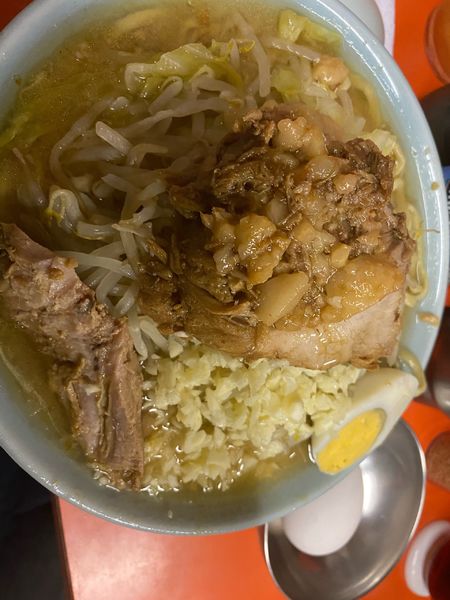 「富士丸ラーメン生卵豚カスあぶら」@ラーメン富士丸 神谷本店の写真