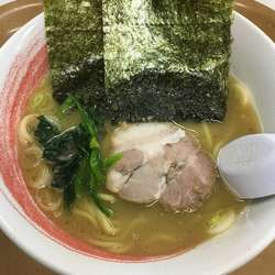 ラーメン(700円)
