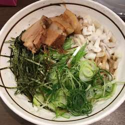 トロ肉まぜそば(800円)