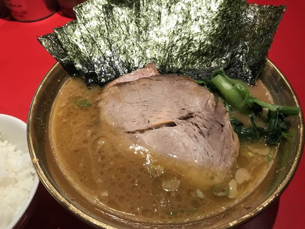 「ラーメン中　海苔　ライス　特上チャーシュー」@厚木家の写真
