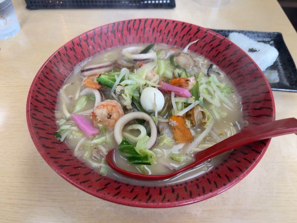 「特上ちゃんぽん（1350円）」@長崎ちゃんぽん・皿うどんの店 ながやんの写真