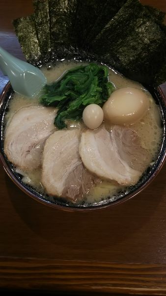「オールスターラーメン」@横浜家系ラーメンとりとんの写真