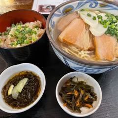 沖縄そば 海産物料理店 楚辺の画像