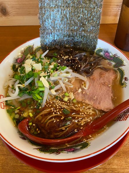 「熊本とんこつらーめん690円➕バリカタ➕替え玉100円」@博多屋台らーめん壱弐参の写真