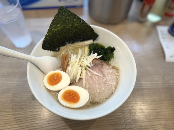 「コッテリの塩ラー麺850円＋カード無料味玉」@コッテリの塩らー麺専門店 MANNISH 日暮里店の写真