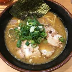 とんこつラーメン(800円)
