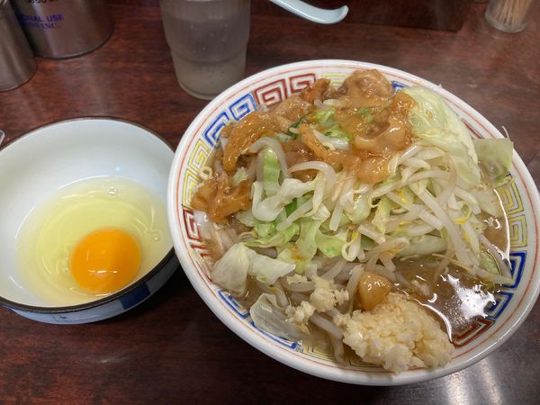 「ミニラーメン　生玉子」@ラーメン二郎 めじろ台店の写真
