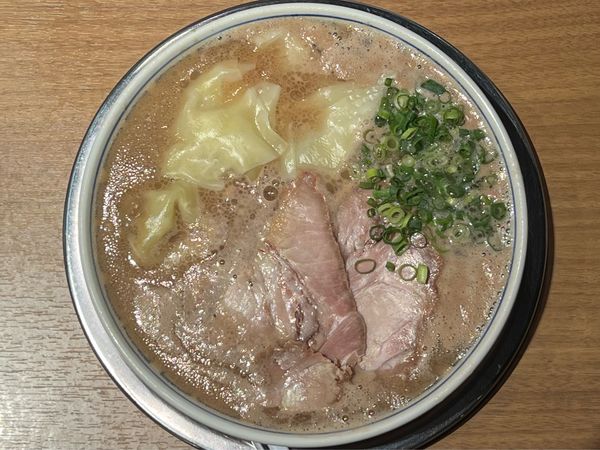 「ワンタンメン」@三代目 博多 だるま アクアシティお台場店の写真