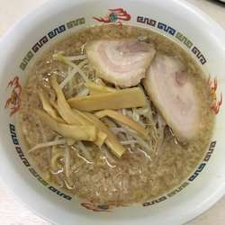 ラーメン(750円)