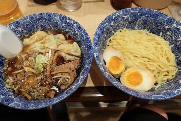 「ワンタンつけ麺　830円＋味玉　100円」@肉厚わんたん麺と手作り焼売 ら麺亭 浅草支店の写真