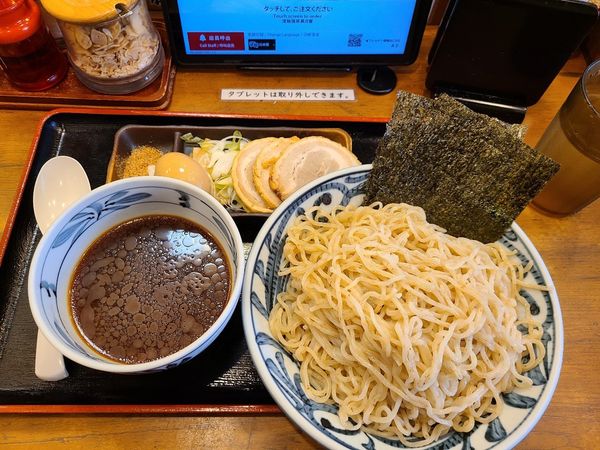 「【期間限定】特製冷やしざるつけ麺」@壱鵠堂 環八糀谷店の写真