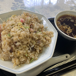 チャーハン(825円)