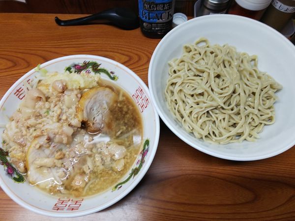 「ラーメン＋つけ麺　ニンニクマシアブラマシ　850＋100円」@ラーメン二郎 亀戸店の写真
