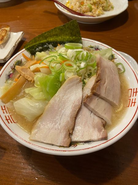 「とんかつ醤油らーめん＋野菜」@豚吉 本店の写真