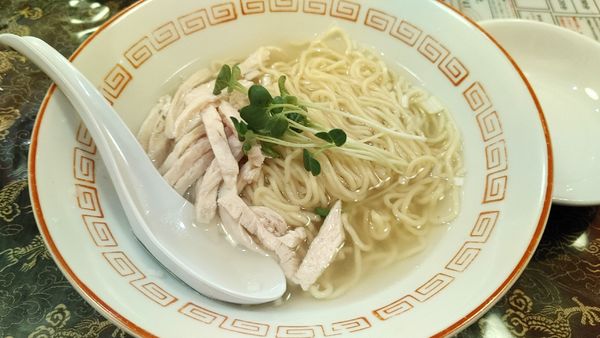 「さっぱり鶏塩ラーメン」@アジアの台所 小吃 松本駅前店の写真