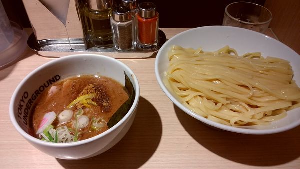 「つけ麺880円」@TOKYO UNDER GROUND RAMEN 頑者の写真