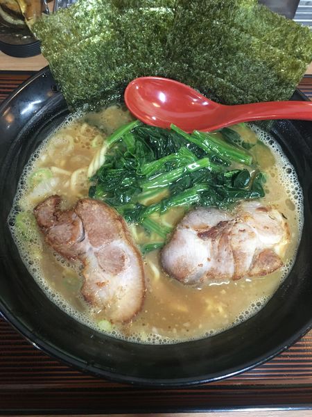 「豚骨醤油ラーメン(690円)」@楽萬家の写真