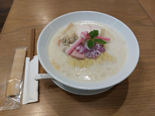 「蛤のチャウダーSOBA 大盛」@むぎとオリーブ さいたま新都心店の写真