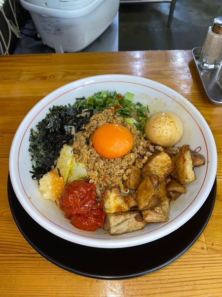 「誤爆まぜそば大盛濃厚味玉誤爆玉冷やし¥1,220円」@ラーメン・つけ麺 爆王の写真