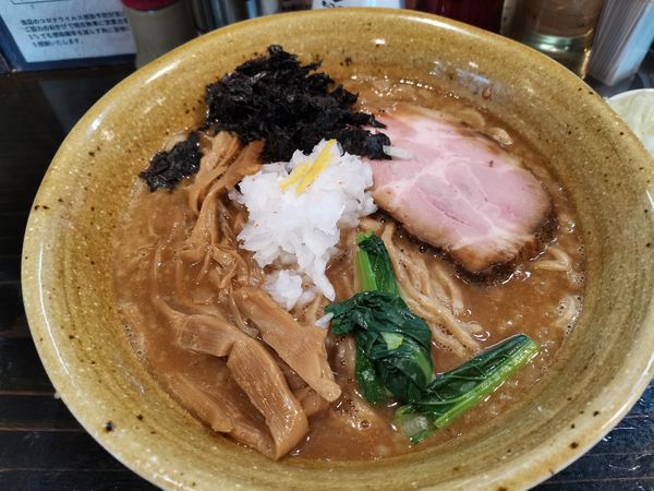 「煮干し背脂そば」@麺屋 葵の写真