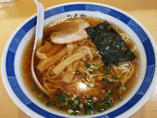 「しょうゆラーメン」@手打ちラーメンひろや食堂の写真