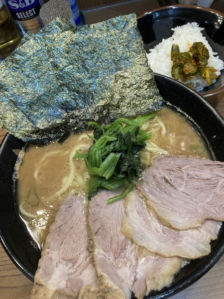 「チャーシューメン並」@横浜家系ラーメン ひじり家の写真