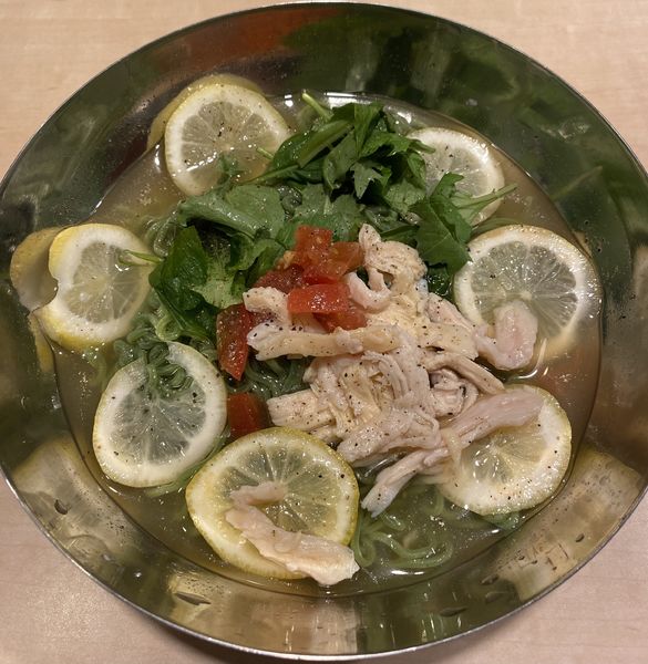 「【期間限定】冷やし塩レモンラーメン　７６９円」@ガスト 東神奈川店の写真