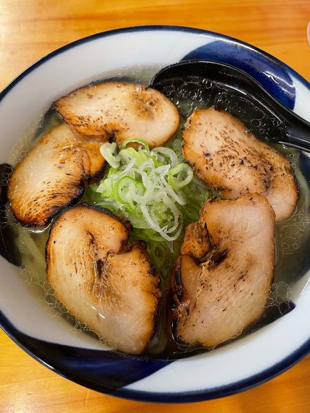 「塩-太麺-炙鷄チャーシュー」@麺屋かわはらの写真