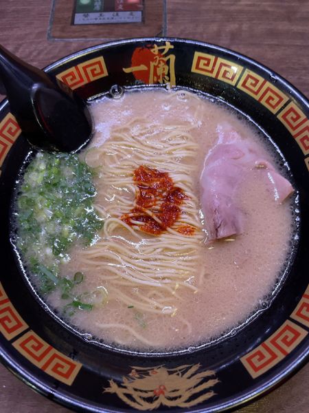 「ラーメン+替玉」@一蘭 立川店の写真