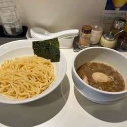 つけ麺　850円　サービスライス