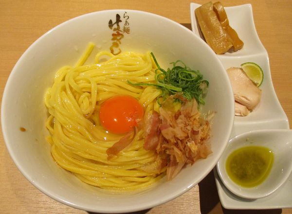 「＜夏限定＞日本一の冷やし釜玉麺　900円」@らぁ麺 はやし田 中目黒店の写真