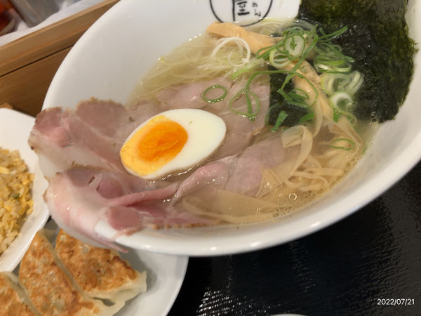 「ラーメン(塩)」@塩ラーメン 仁屋の写真