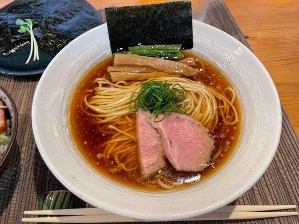 「醤油らぁ麺 + のり +  岩手県産SPF特選 岩中豚バラ丼」@麺屋 さくら井の写真