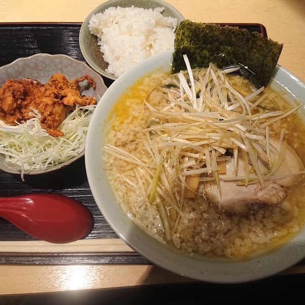 「ラーショ風ネギ味噌ラーメン(ライス付)850円ザンギ120円」@蟹喰楽舞 別館の写真