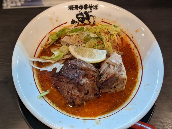 「限定レッドホットチリそば」@豚骨中華そば がんたれの写真