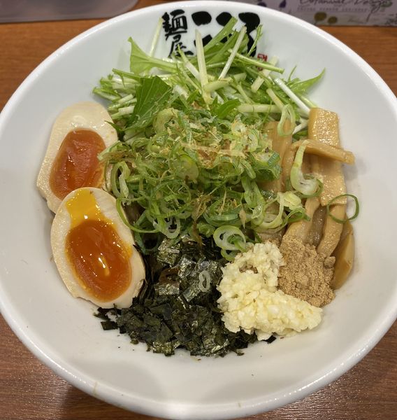 「【限定】冷やし混ぜそば(醤油)　８６０円」@麺屋こころ 六角橋店の写真