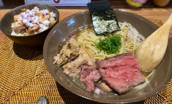 「夢にでてきた中華そば+岩中豚丼」@Dad's Ramen 夢にでてきた中華そばの写真